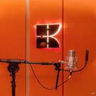 Détails de studio d'enregistrement avec microphone.